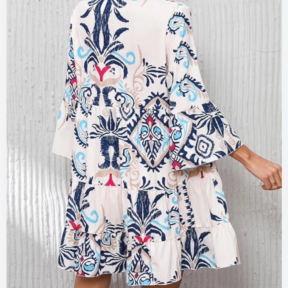 Elegant Blue and Cream Patterned Dress - Picture 3 of 4